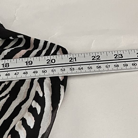 WHBM Zebra Print Faux Wrap Choker Neck  Ruffle Skirt  Midi Dress Size 12 - Picture 10 of 13